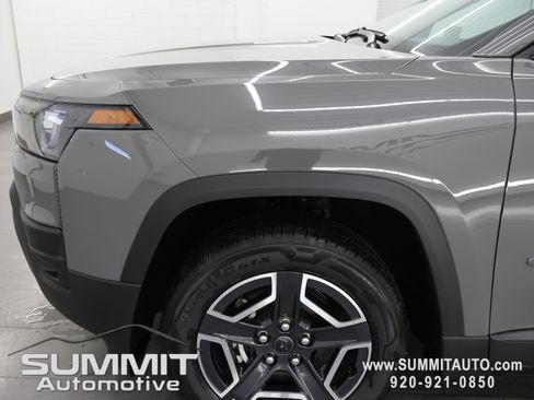 New 2026 Jeep Cherokee Laredo AWD/4WD image 31