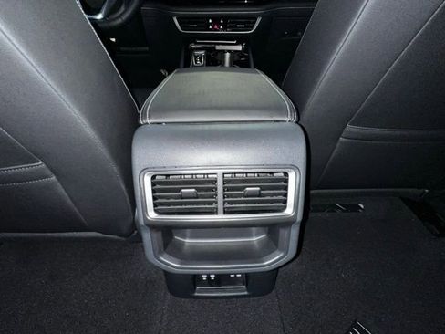 New 2026 Volkswagen Atlas Cross Sport SE image 31