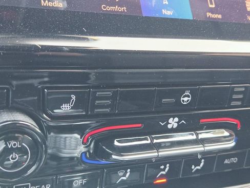 New 2025 Jeep Grand Cherokee Limited image 24