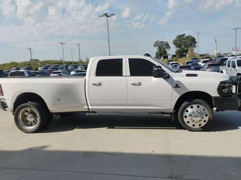 Used 2025 RAM 3500 Tradesman AWD/4WD image 2