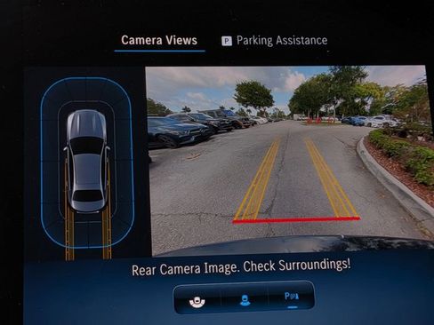 Used 2025 Mercedes-Benz C 300 4MATIC Sedan image 11