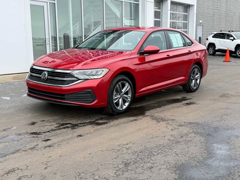 Certified 2023 Volkswagen Jetta SE FWD image 1