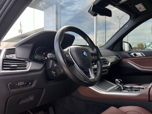 Used 2023 BMW X5 xDrive40i w/ Premium Package image 2