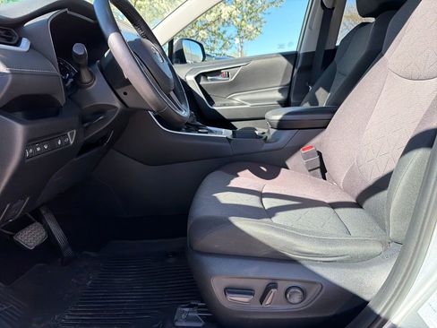 Used 2021 Toyota RAV4 XLE w/ Convenience Package AWD/4WD image 21