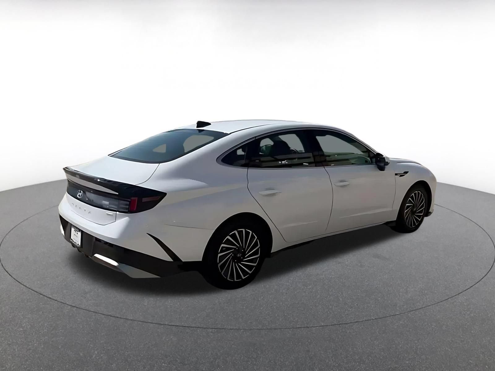 Used 2025 Hyundai Sonata SEL FWD image 13