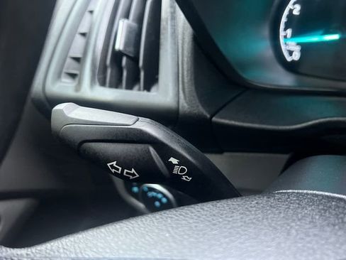 Used 2021 Ford Transit Connect XL image 33