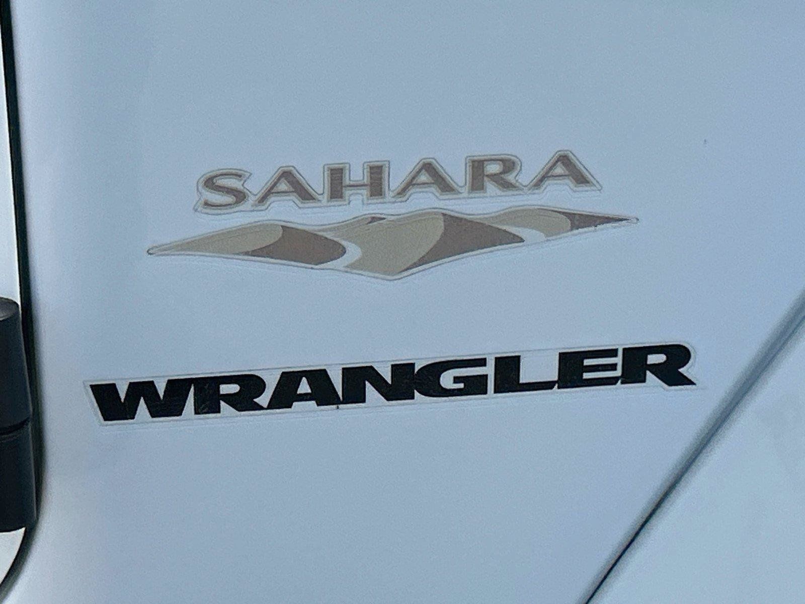 Used 2014 Jeep Wrangler Sahara w/ Connectivity Group AWD/4WD image 12
