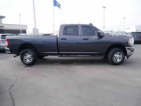 Certified 2024 RAM 2500 Tradesman w/ Chrome Appearance Group image 28