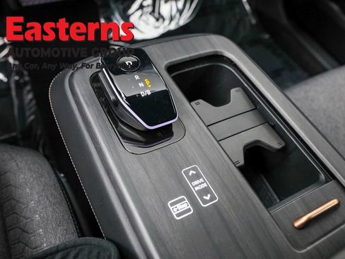 Used 2023 Nissan Ariya FWD image 13