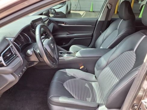 Used 2023 Toyota Camry SE w/ Convenience Package FWD image 16