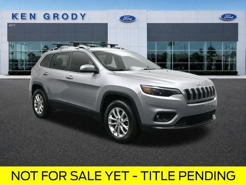 Used 2019 Jeep Cherokee Latitude w/ Popular Appearance Group AWD/4WD image 1