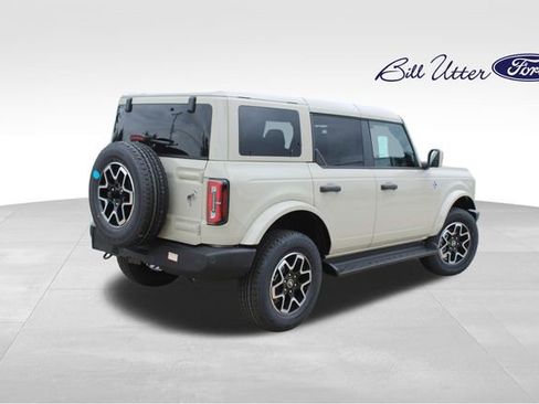 New 2026 Ford Bronco Outer Banks image 3