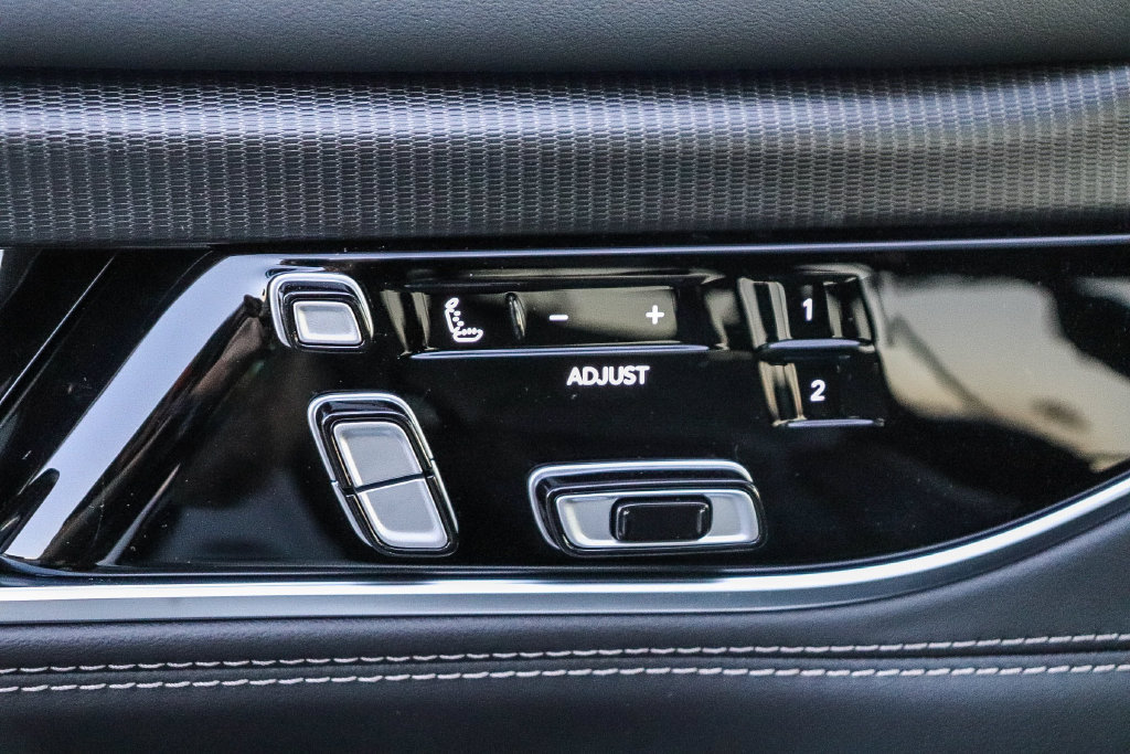 New 2026 Jeep Grand Wagoneer L Summit AWD/4WD image 26