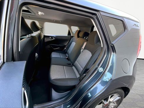 Certified 2021 Kia Soul GT-Line FWD image 22
