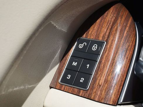 Used 2016 Land Rover Range Rover Supercharged image 25