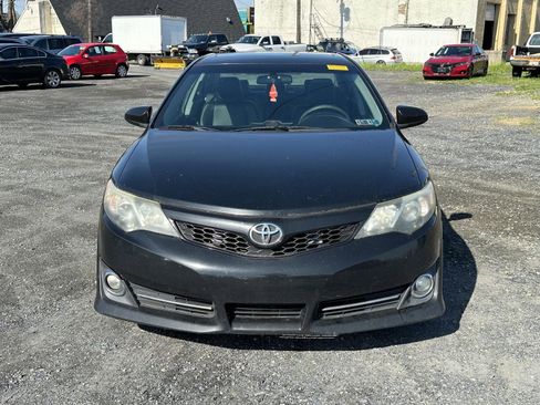 Used 2012 Toyota Camry SE image 3