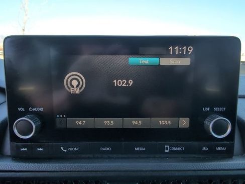 Used 2025 Honda CR-V LX image 25