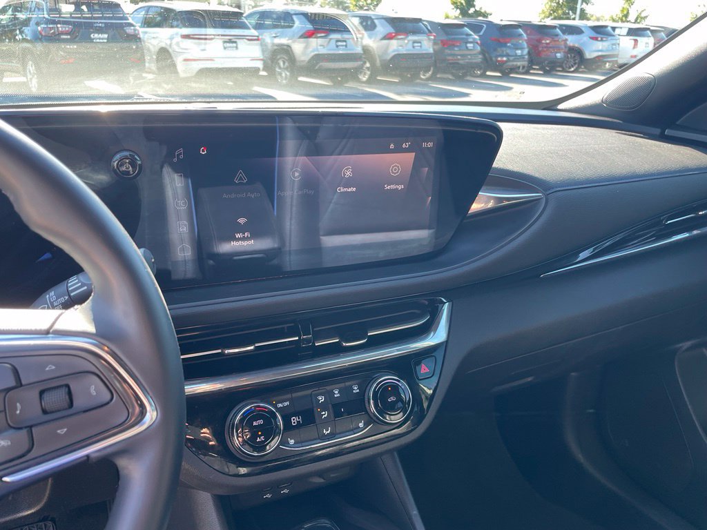 Used 2025 Buick Envista Sport Touring w/ Convenience I Package FWD image 15