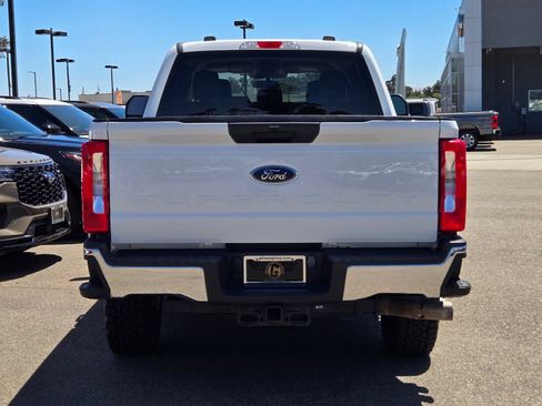 Used 2023 Ford F250 XLT w/ FX4 Off-Road Package AWD/4WD image 5