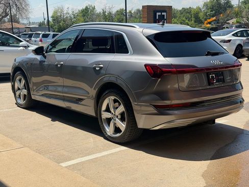 Used 2019 Audi e-tron Prestige w/ Prestige Package AWD/4WD image 12