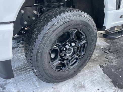 Used 2023 Ford F350 XLT w/ XLT Premium Package image 3