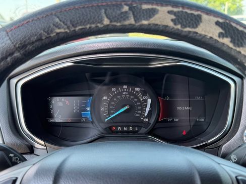 Used 2020 Ford Fusion SE FWD image 17