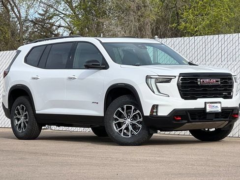 New 2026 GMC Acadia AT4 w/ Luxury Package AWD/4WD image 2