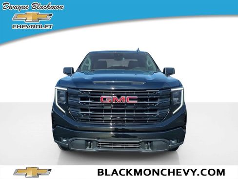 Used 2023 GMC Sierra 1500 Elevation AWD/4WD image 8
