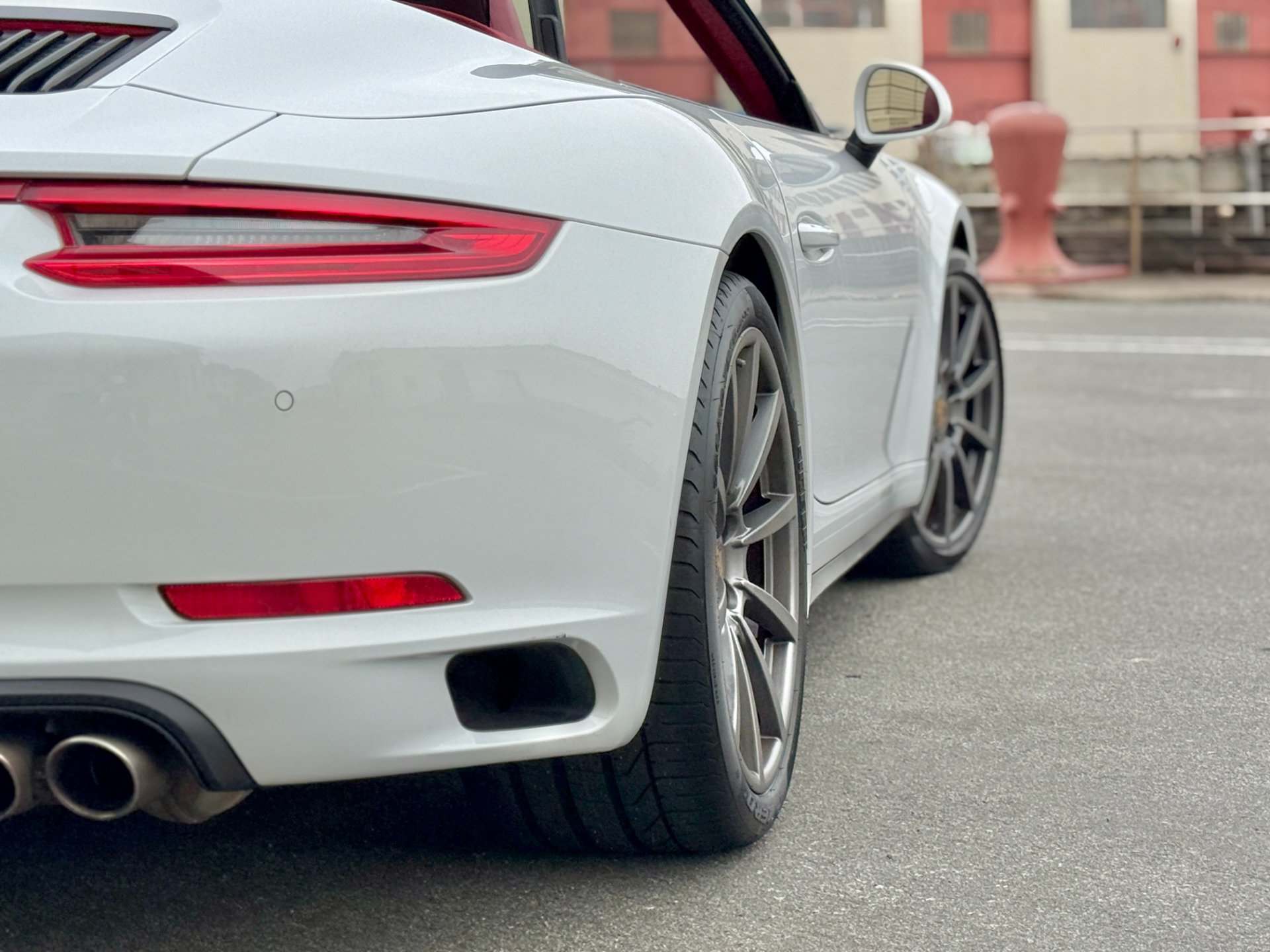 Used 2019 Porsche 911 Carrera 4S AWD/4WD image 33
