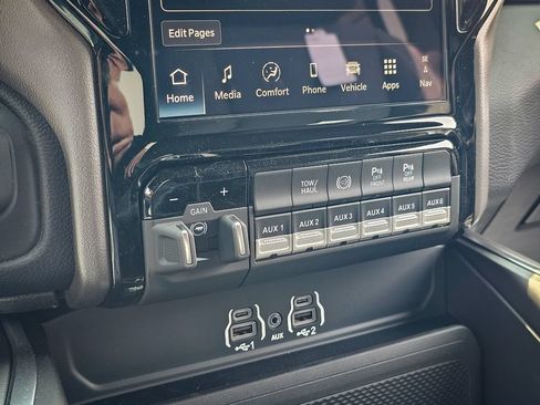 New 2026 RAM 3500 Big Horn AWD/4WD image 31