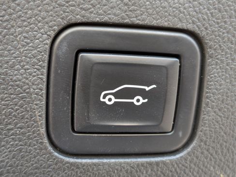 Certified 2022 GMC Yukon XL Denali AWD/4WD image 19