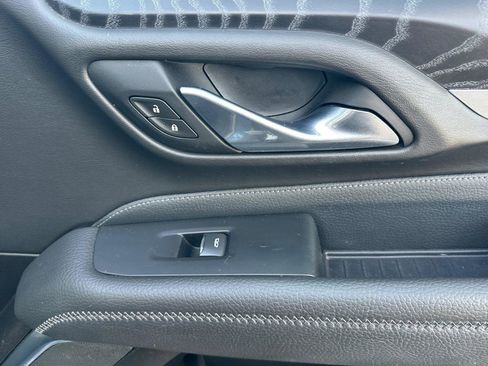 Used 2021 GMC Yukon XL Denali w/ Denali Premium Package image 20