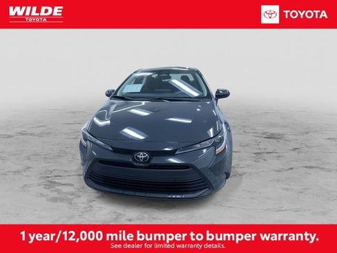 Certified 2025 Toyota Corolla LE image 4