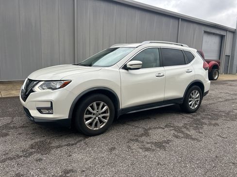 Used 2018 Nissan Rogue SV image 7