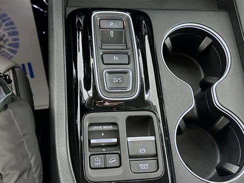 Certified 2025 Honda Pilot Elite image 17