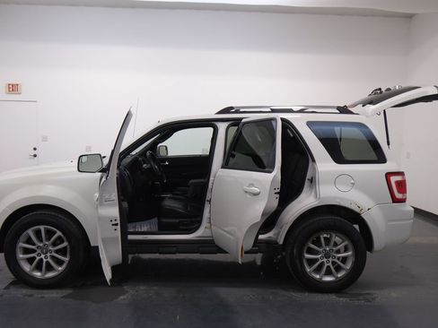 Used 2011 Ford Escape Limited w/ 301A Rapid Spec Order Code image 25