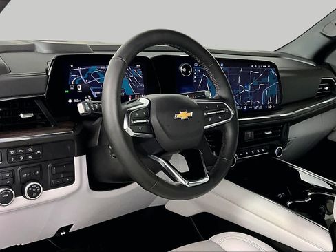 Used 2025 Chevrolet Tahoe Premier w/ Sun And Tow Package AWD/4WD image 17