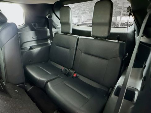 Used 2023 Mitsubishi Outlander SE image 28