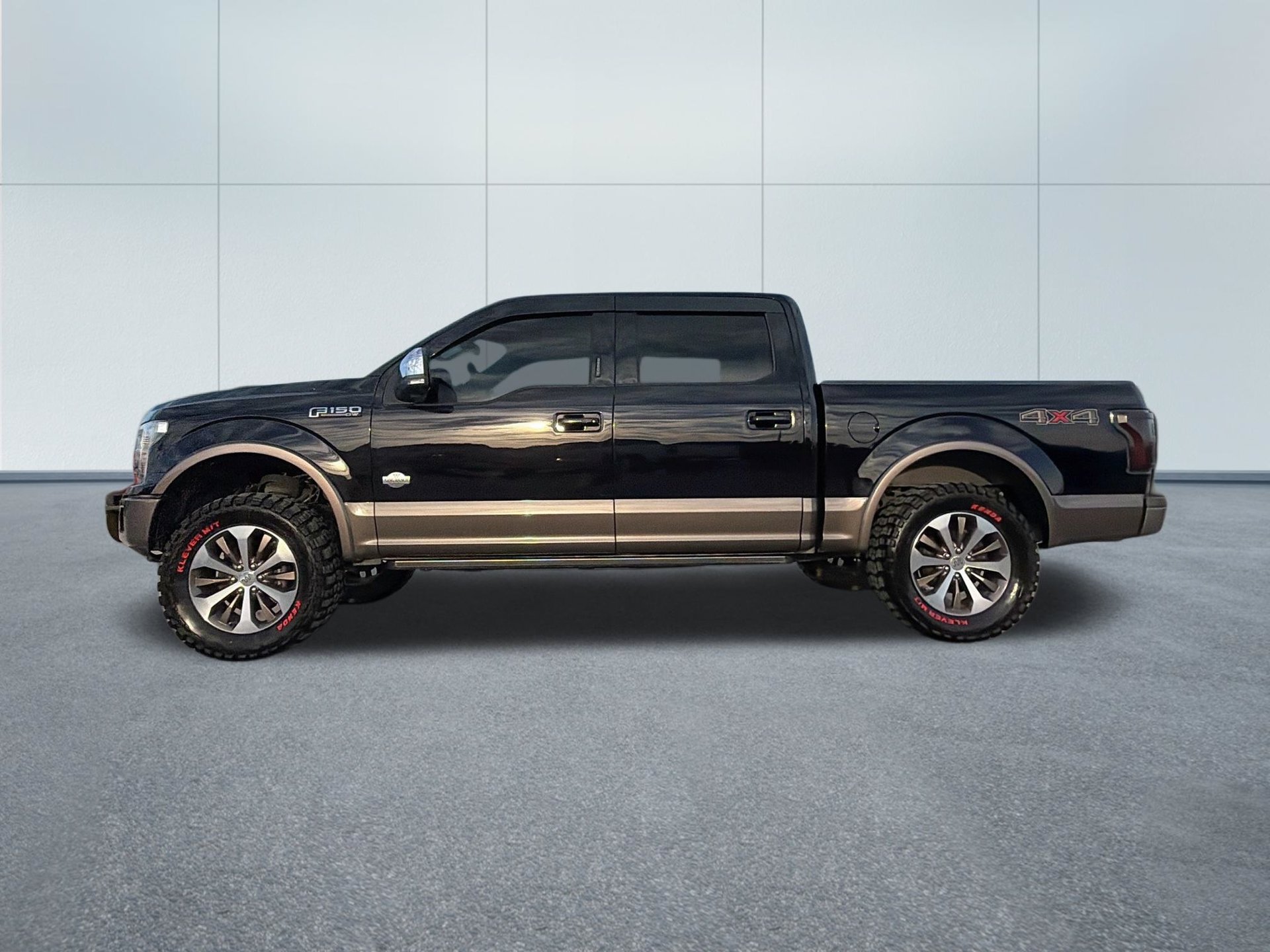 Used 2019 Ford F150 King Ranch w/ Equipment Group 601A Luxury AWD/4WD image 10