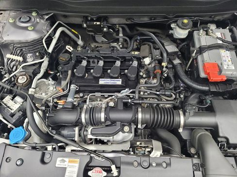 Used 2018 Honda Accord Touring image 30