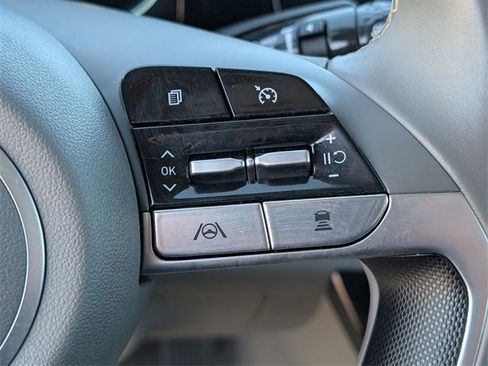 Used 2022 Hyundai Elantra SEL w/ Convenience Package image 23