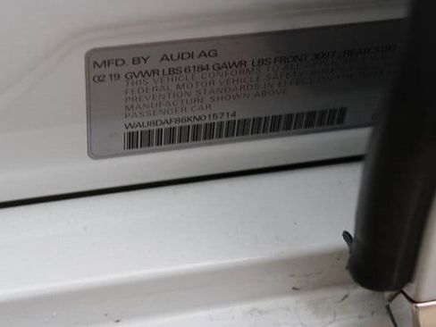 Used 2019 Audi A8 L 3.0T image 32