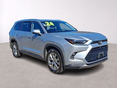 Used 2024 Toyota Grand Highlander Limited image 1