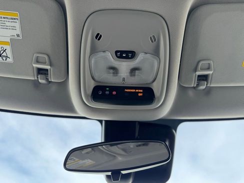 Used 2025 Chevrolet TrailBlazer LT image 25