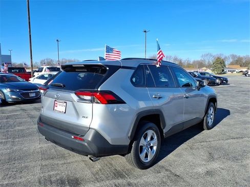 Used 2021 Toyota RAV4 XLE image 3