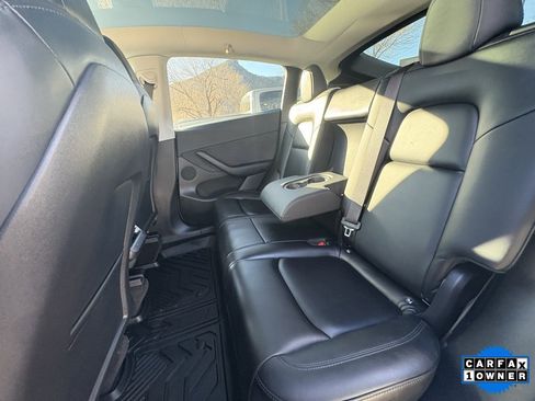 Used 2021 Tesla Model Y Performance image 24