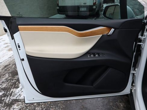 Used 2019 Tesla Model X Long Range image 20