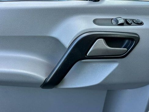 Used 2016 Mercedes-Benz Sprinter 2500 image 11