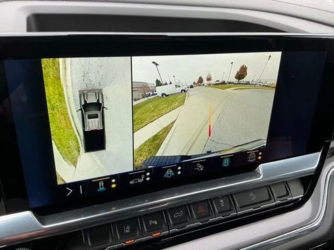 Used 2024 Chevrolet Silverado 2500 High Country w/ High Country Premium Package image 27