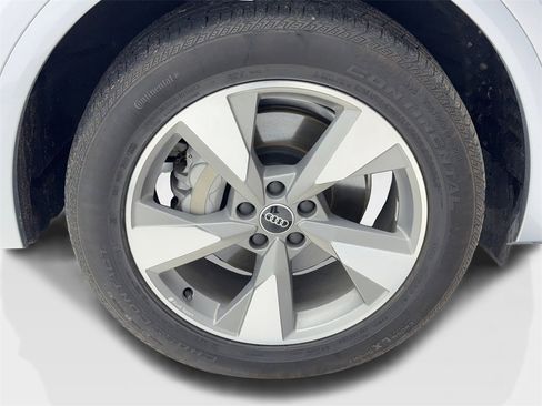 Used 2022 Audi Q5 2.0T Premium image 54